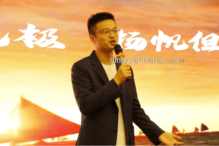 与抑郁少年同行：理解“站在一起”的力量💪